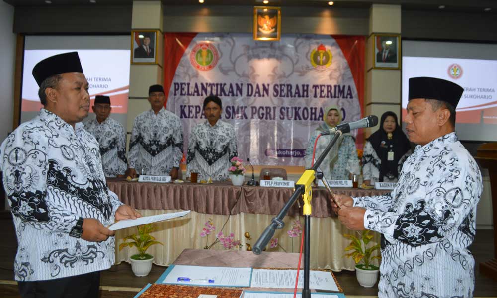 Pelantikan Kepala Sekolah Baru SMK PGRI Sukoharjo